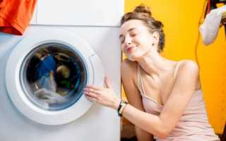Как выбрать жидкий антистатик для стирки одежды и белья в стиральной машине и вручную и чем его можно заменить?