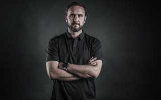 Модные мужские поло 2021-2022: виды, тренды, советы по подбору