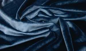 Ткань бархат: из чего делают такой материал, натуральный ли он и как называются его виды?