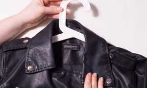Как быстро и эффективно почистить кожаную куртку, удалив грязь и жирные пятна в домашних условиях?