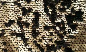 Как стирать и гладить платье и другие вещи из ткани с пайетками, чтобы не испортить их?