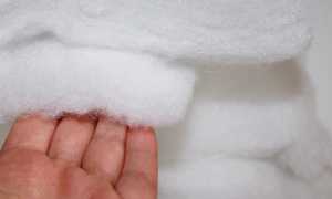 Как постирать пуховик или куртку на синтепоне в стиральной машине-автомате без разводов, в каком режиме?