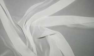 Описание и характеристики мокрого шелка, состав и свойства шелковой ткани для платьев и портьер, фото материала