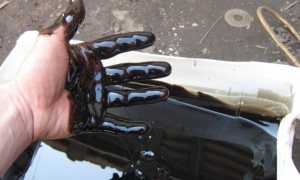 Чем и как можно отстирать одежду – джинсы, спецовку и другие вещи – от мазута и нефти в домашних условиях?