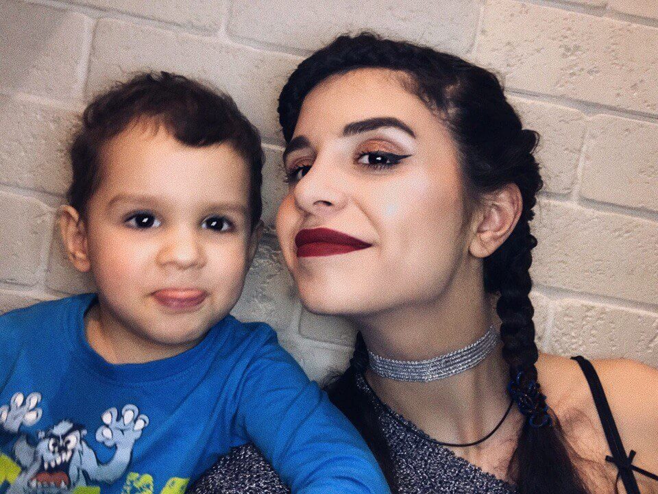 алиана устиненко фото