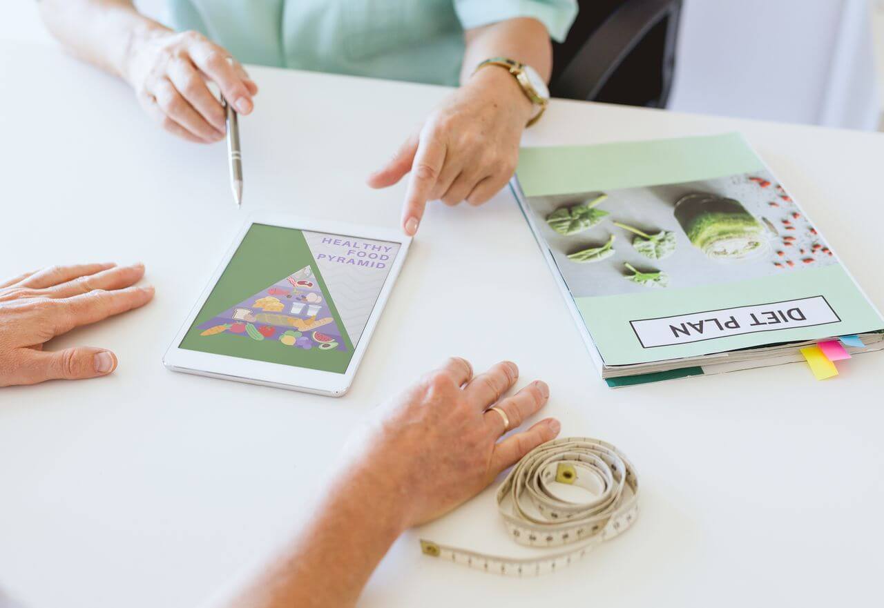 кому обязательно нужен диетолог