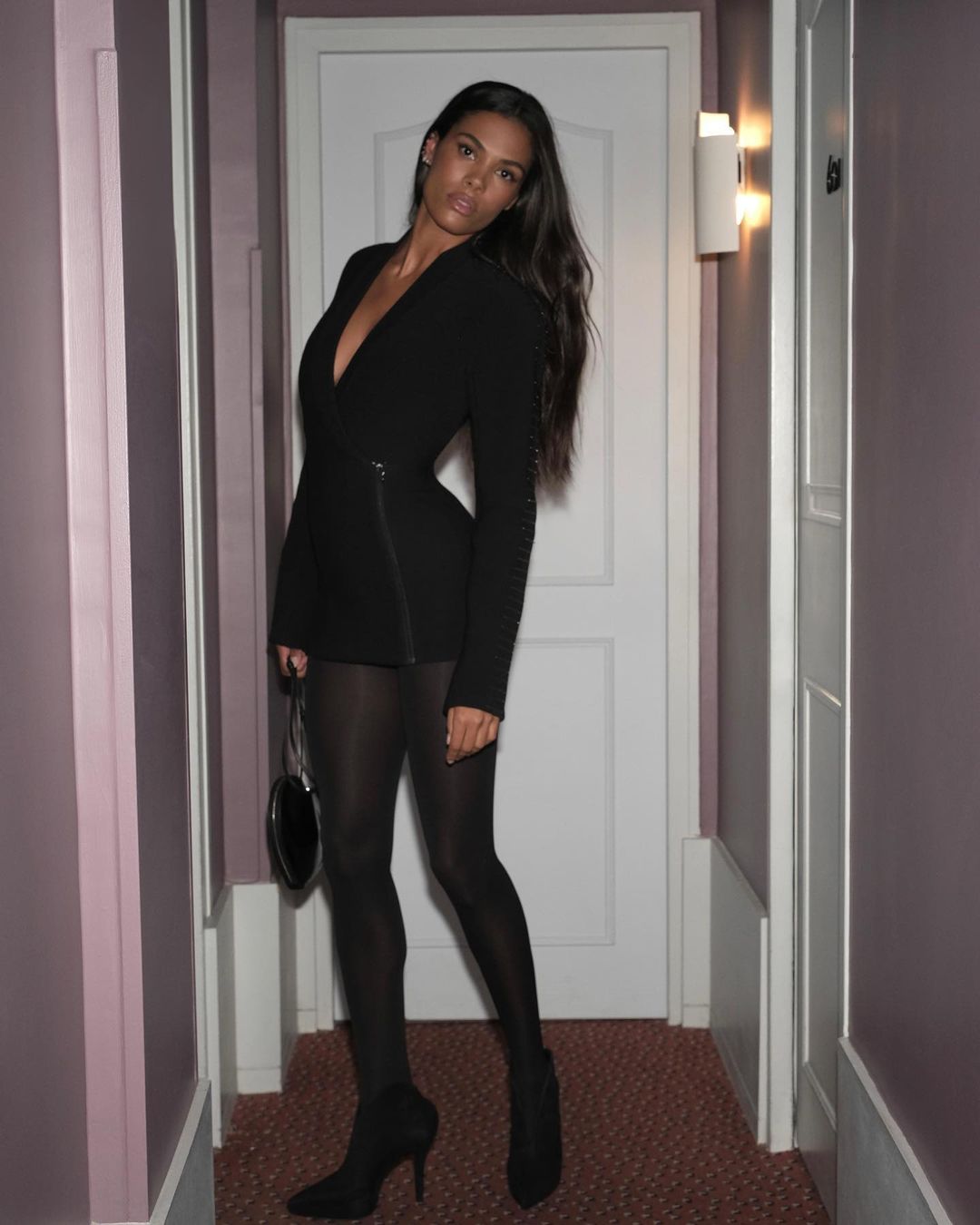 Тина Кунаки (Tina Kunakey)