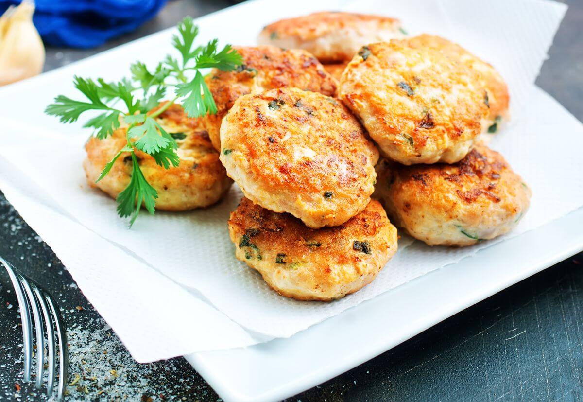 рыбные котлеты с рисом