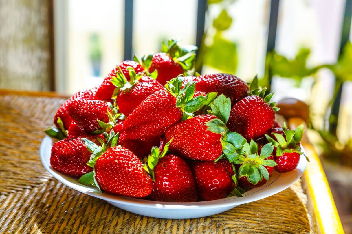 клубника польза